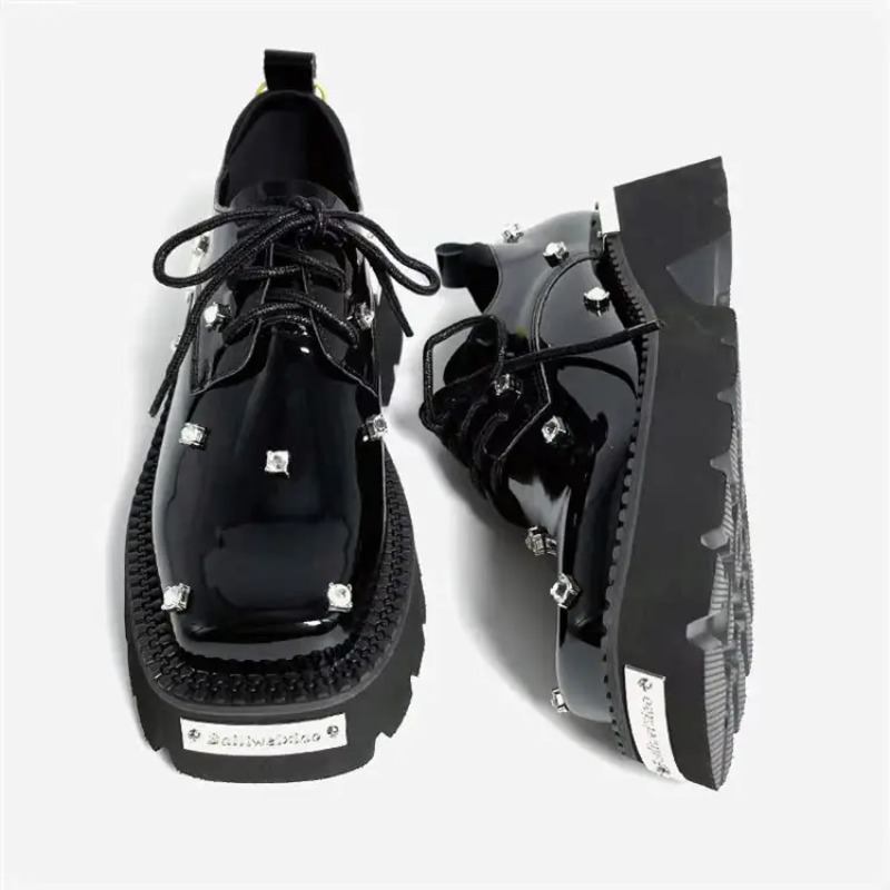 Women'S Fashion Trends Summer 2025 - Mulheres mocassins plataforma de cristal chunky